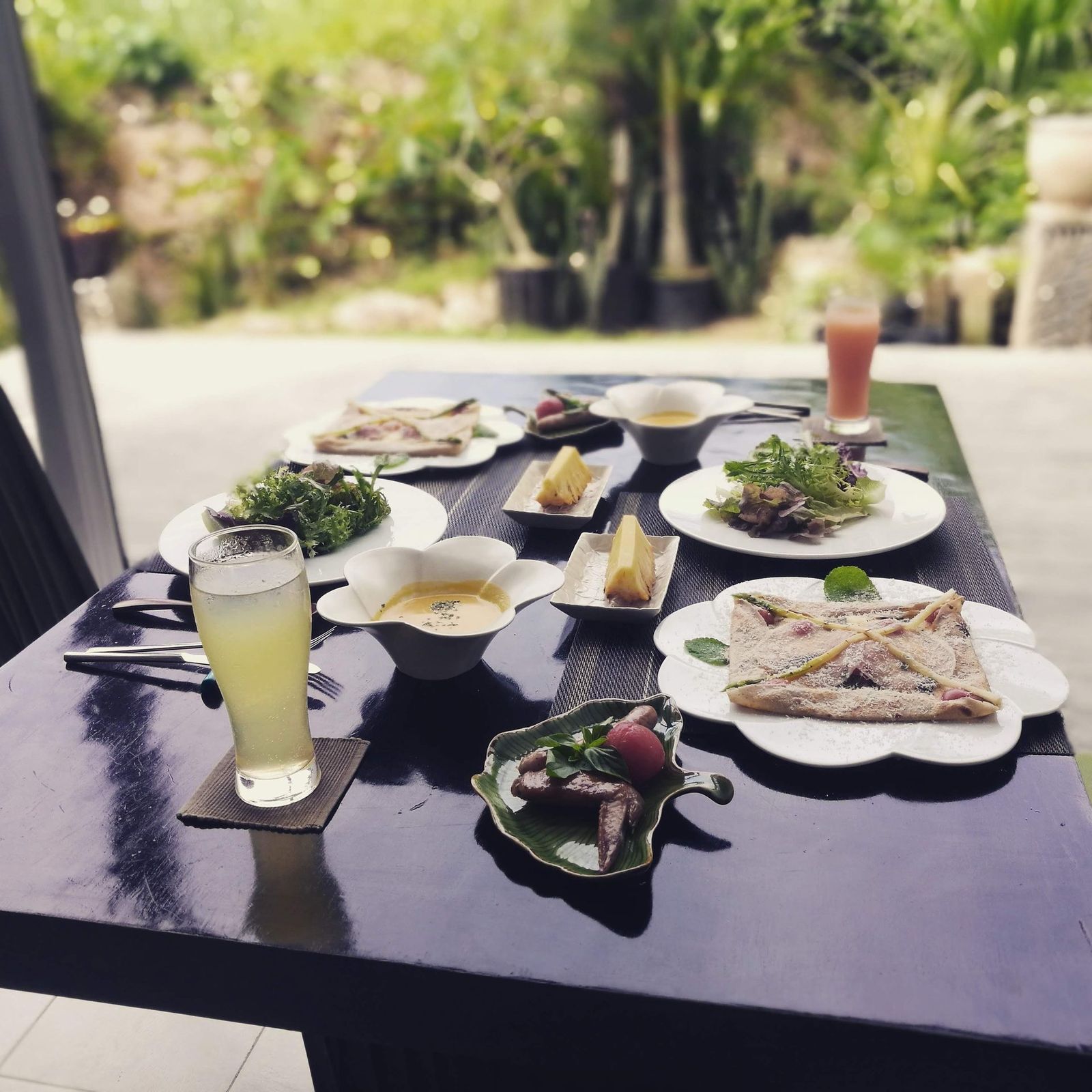 朝食